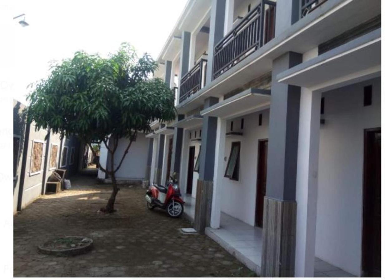 Hotel Griya Anugerah Mojokerto Exterior foto
